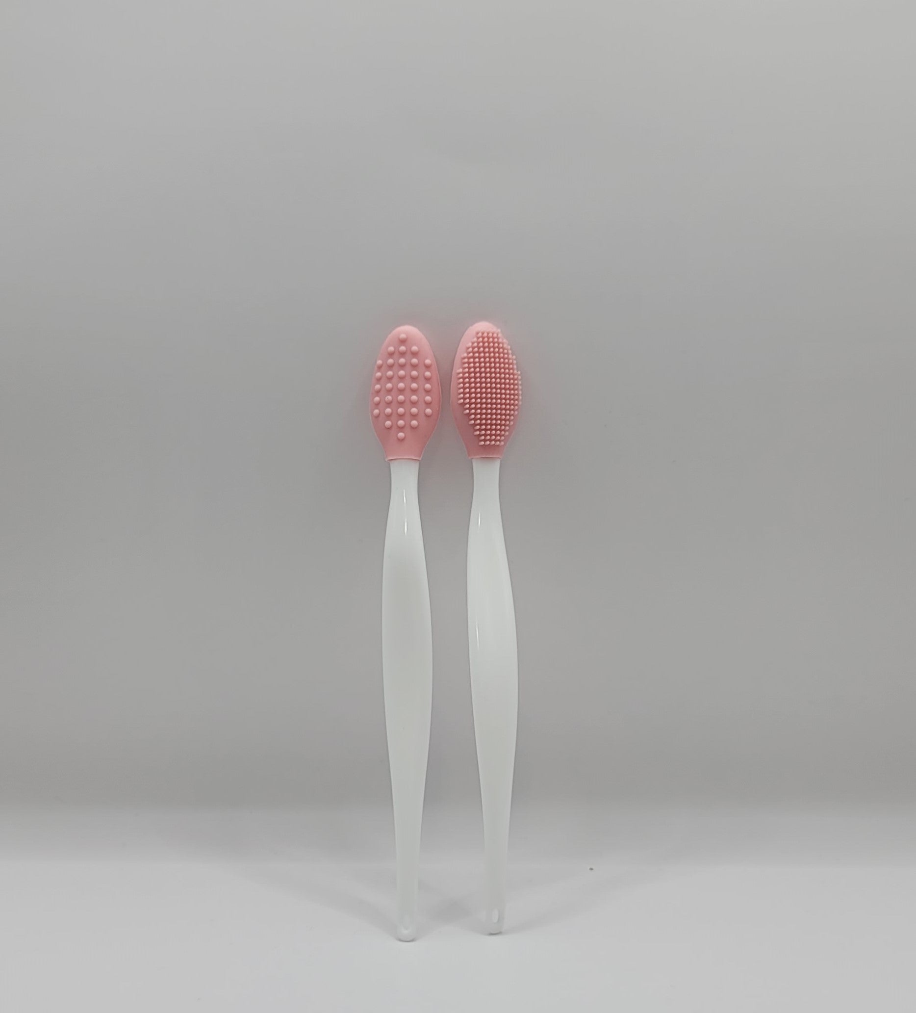 Lip double sided exfoliating brush